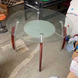 Round Dining Or Breakfast Table 