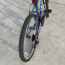 Blue Huffy Rock Creek Mountain Bike. 26 for Sale in Katy TX