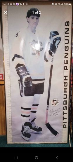 1984 Mario Lemieux Autographed Life-Size Growth Chart Poster – Framed