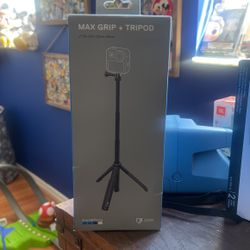 GoPro Max Grip + Tripod - Official GoPro Mount 