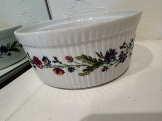 Vintage Porcelaine de Paris Souffle Bowl with Flower Garland Design