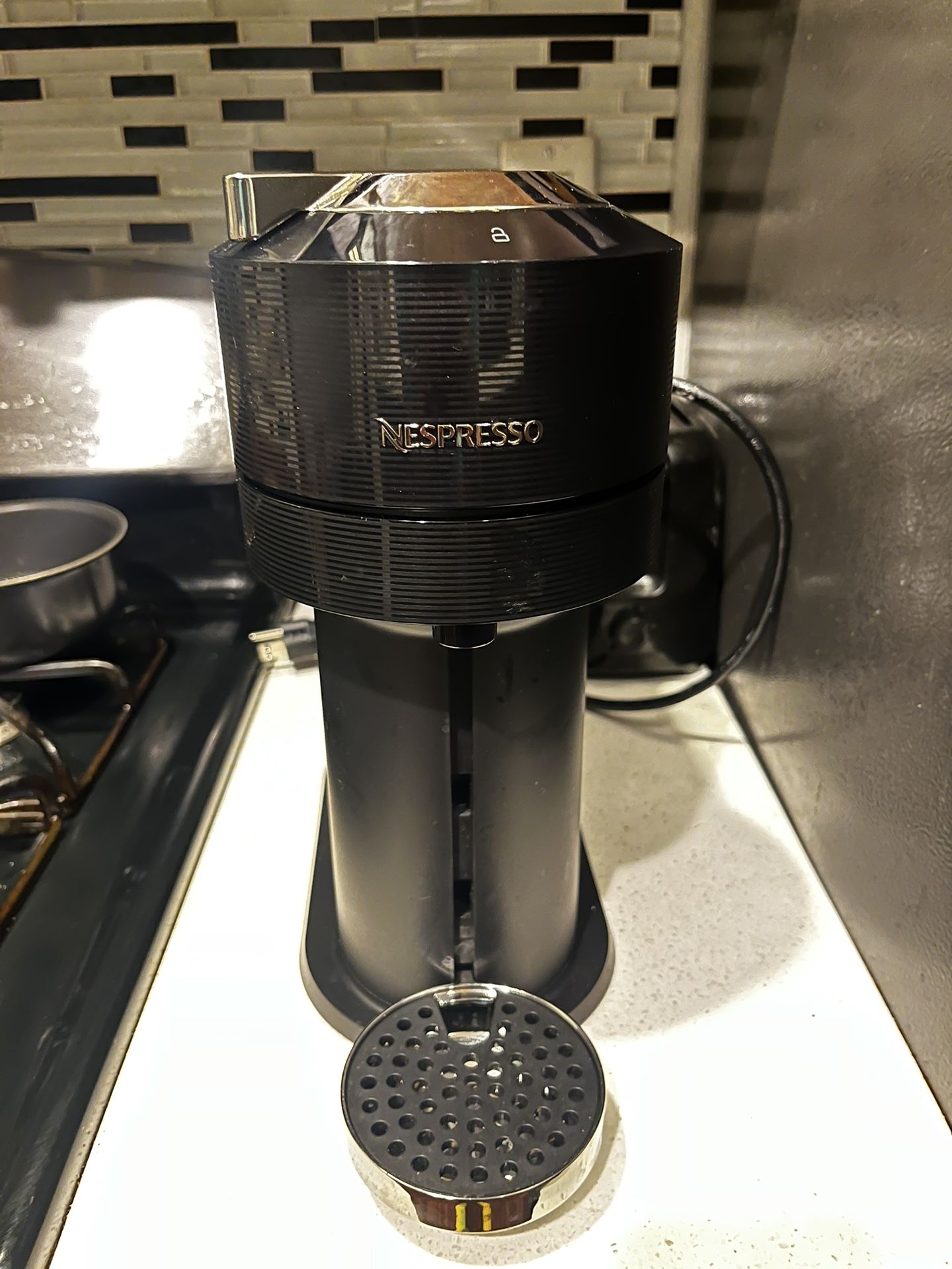Nespressoa Coffee & Expresso Machine