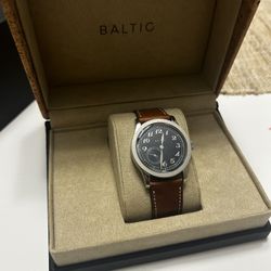 Baltic MR Classic 36 mm - Blue On Stitched Lion Strap