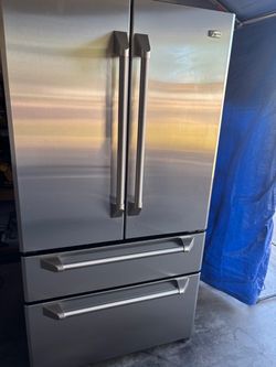 Fridges for sale are Plugged in free Deliver
