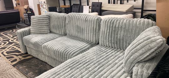 New 118x66 sectional couch / free delivery