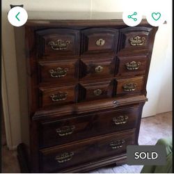 Vintage / Antique 5 Drawer Dresser 
