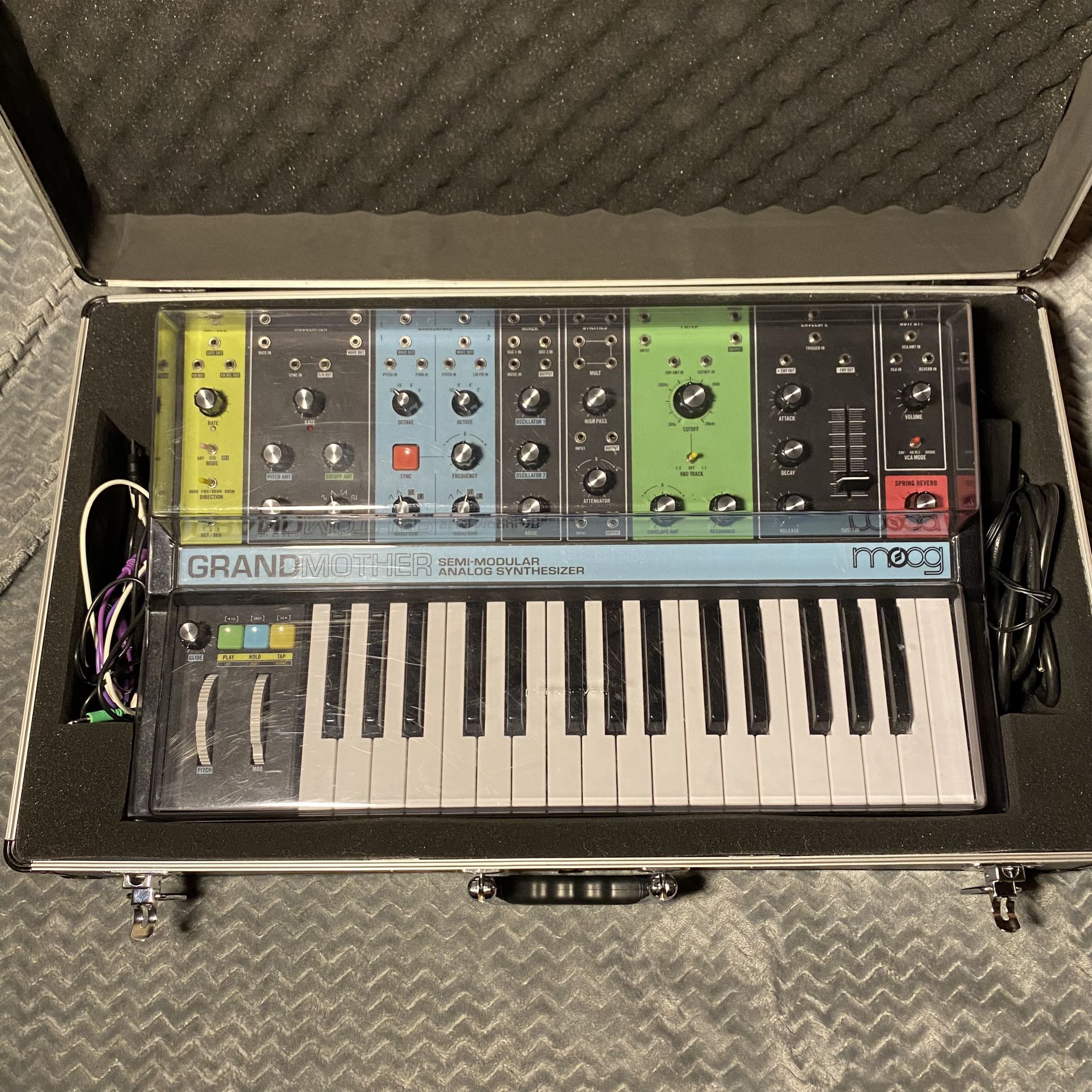 Moog Grandmother Synthesizer Hard Case and Desk Saver Included (Read Description)