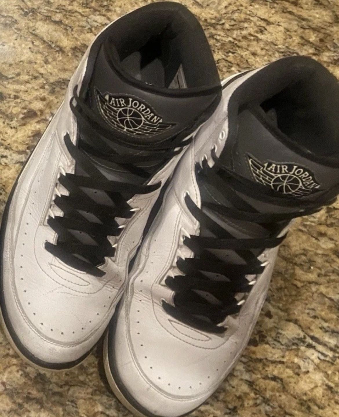 Nike Air Jordan 2 Retro 