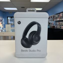 Beats Studio Pro By Dr Dre New With Apple care Plus Till 2026 