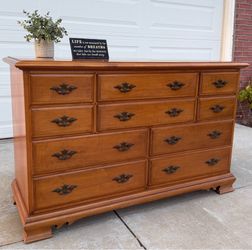 Gorgeous 10-Drawer Solid Wood “Beals Furniture” Dresser