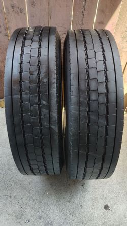 2 llantas año 2024 14 lonas Goodyear  G647 RSS  225/70/r/19.5