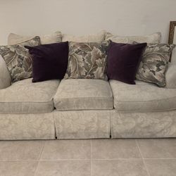 White Couch With Pillows