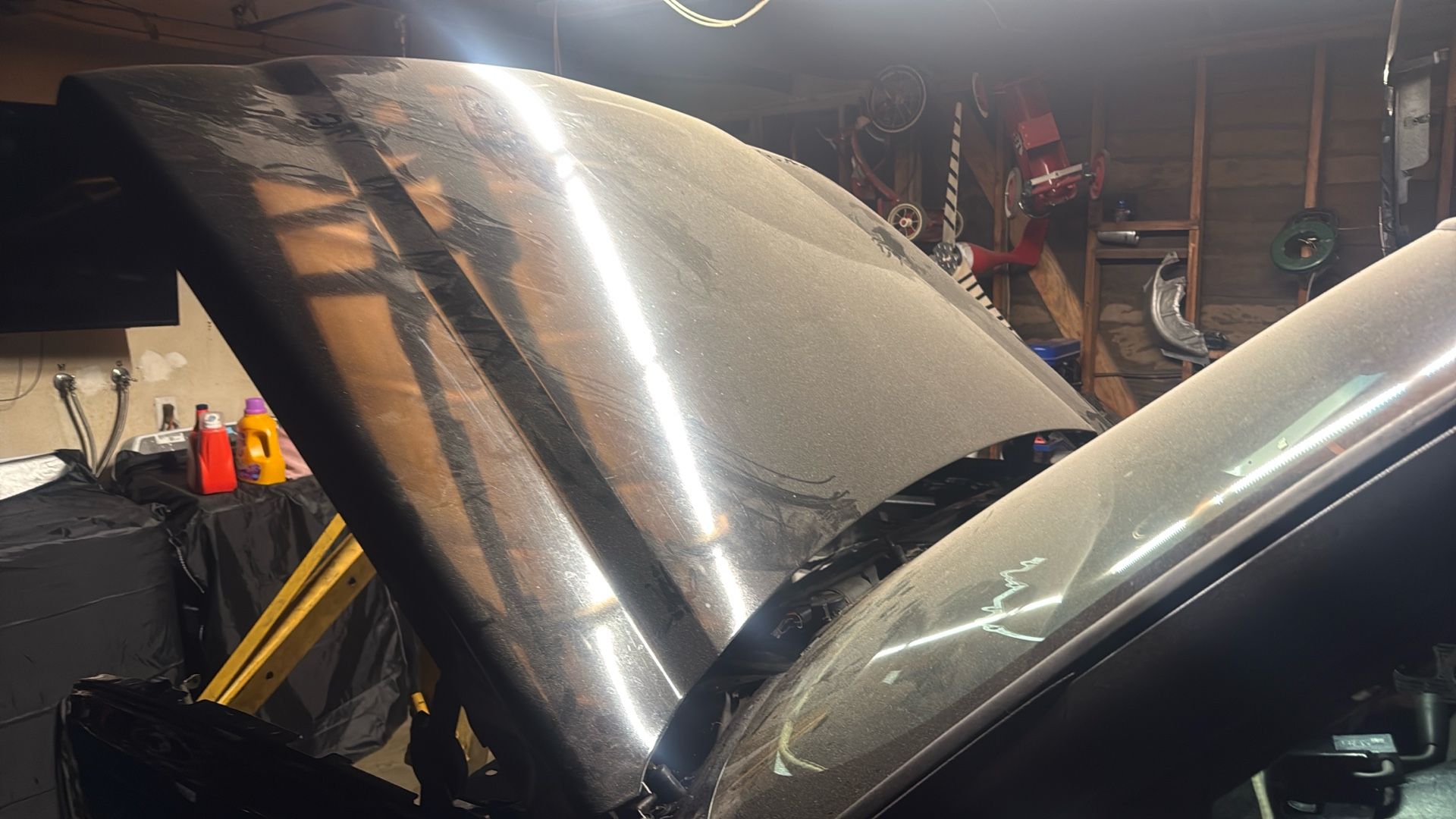 06 , 07 silverado hood