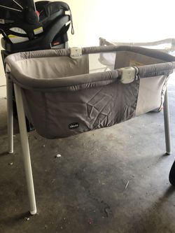 Baby portable bassinet