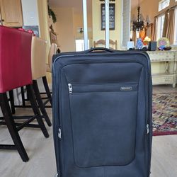 Ricardo soft sided suitcase