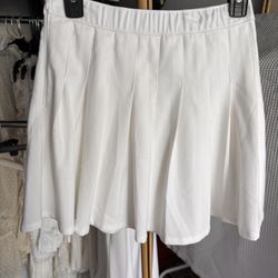 Hollister high rise short white pleated skirt tennis or pickleball skirt