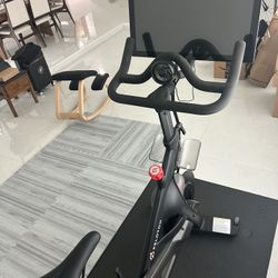 Peloton and Accessories 