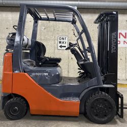 2019 TOYOTA M8 forklift for sale 