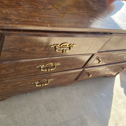 Drawer Set And Mirror $10