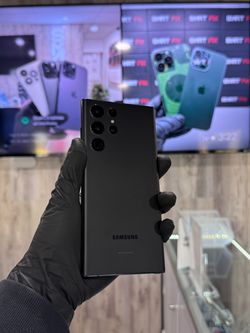 Samsung Galaxy S22 Ultra 256 GB - Black (Unlocked) + Warranty