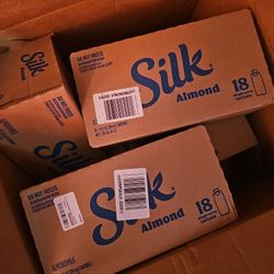 Vanilla Silk Almond Milk Box Of 18 Individuals