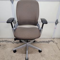 Steelcase Leap V2 Ergonomic Computer Desk Office Chair Fully Loaded Brown Silver