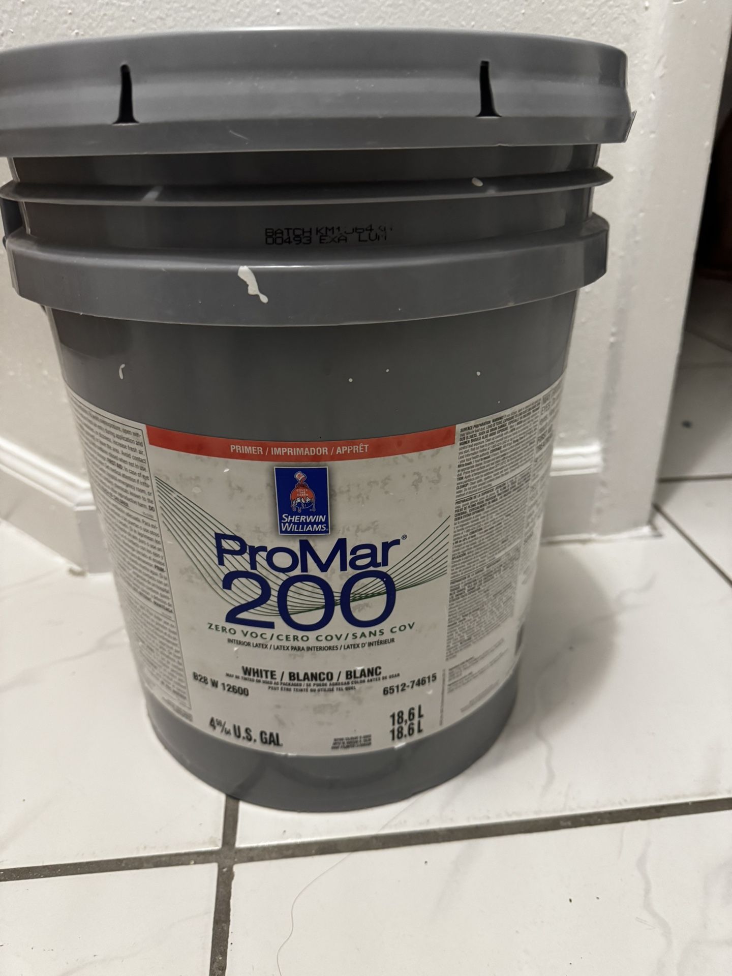 Five Gallons Of Primer Promar 200 Interior and one Gallón PRO-880 Ultra® Clear Strippable Wallcovering Adhesive. Never Used