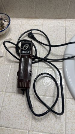 Classic 76 used works fine comes with 000 blade