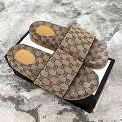 Authentic Men’s Gucci GG Slides Size 8.5-9