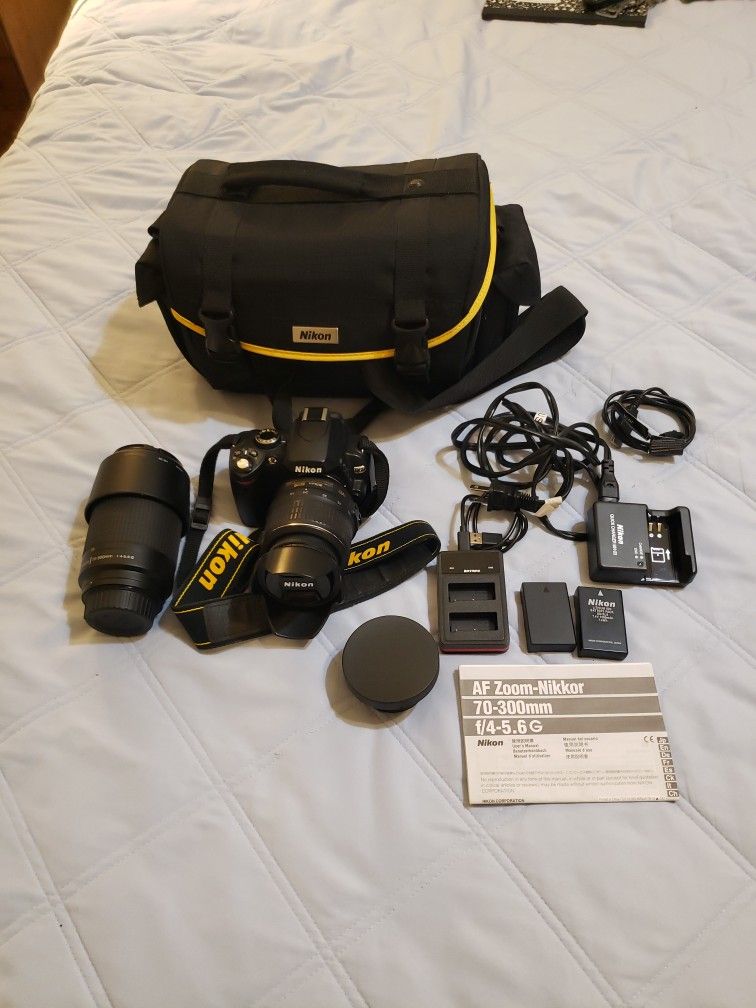 Nikon D60 Digital DSLR with AFS Nikkor DX 18-55 Plus Zoom 