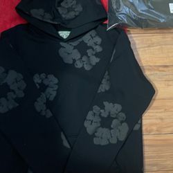 AUTHENTIC DEMIN TEARS SIZE MEDIUM BRAND NEW