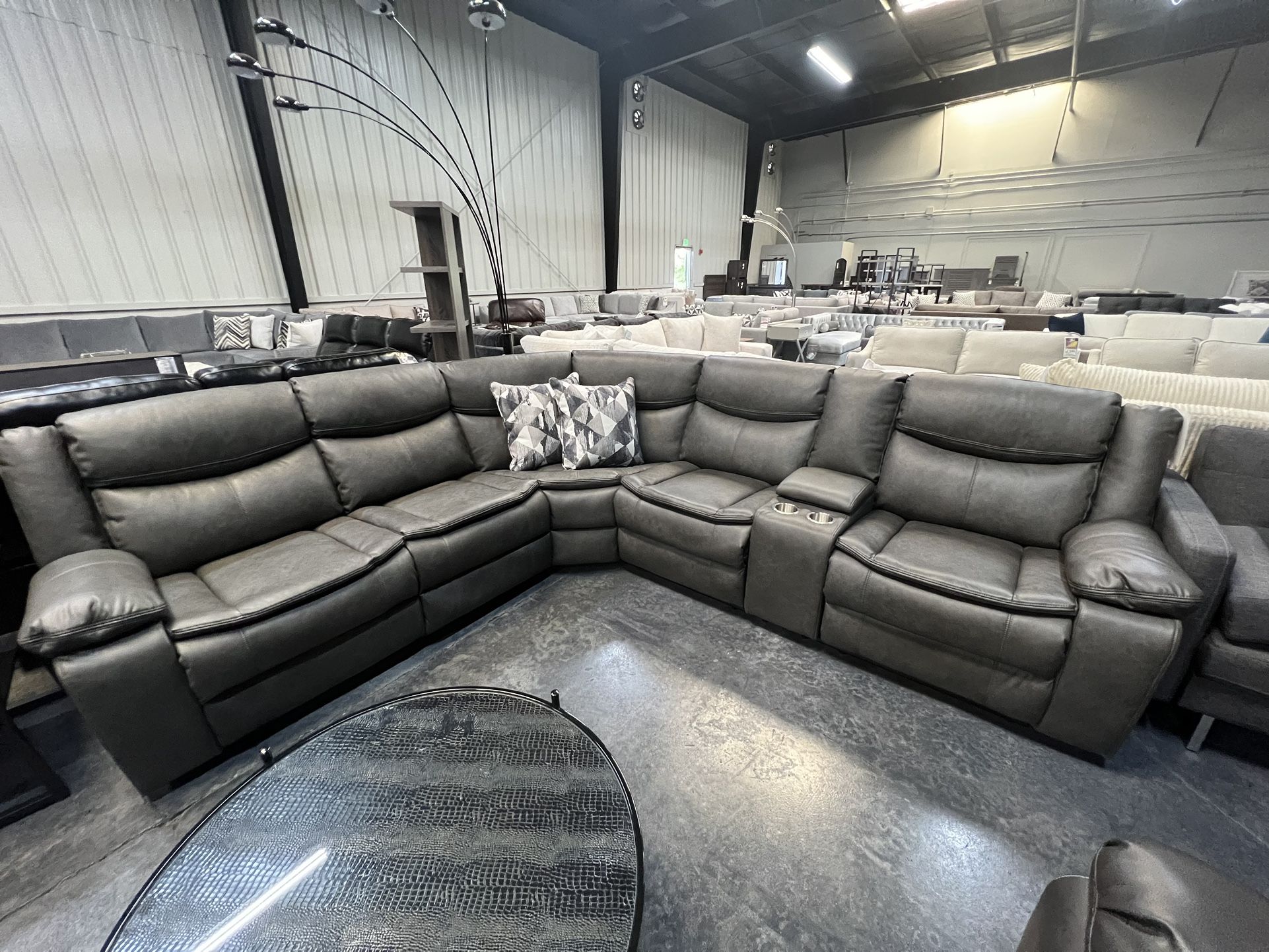 Manual Reclining Sectional w/cup holders