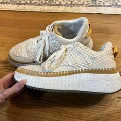 Universal Threads Platform Sneakers