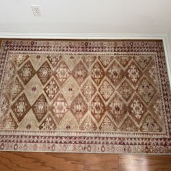 Vintage-inspired Distressed Accent Rug