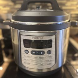 New Pressure Cooker - PERFECT CONDITION 