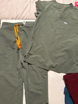 Olive green scrubs: TOP & PANTS