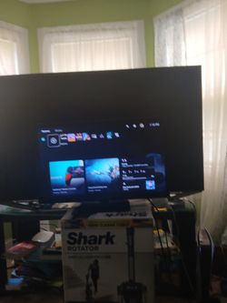 Insignia Roku TV Undamaged