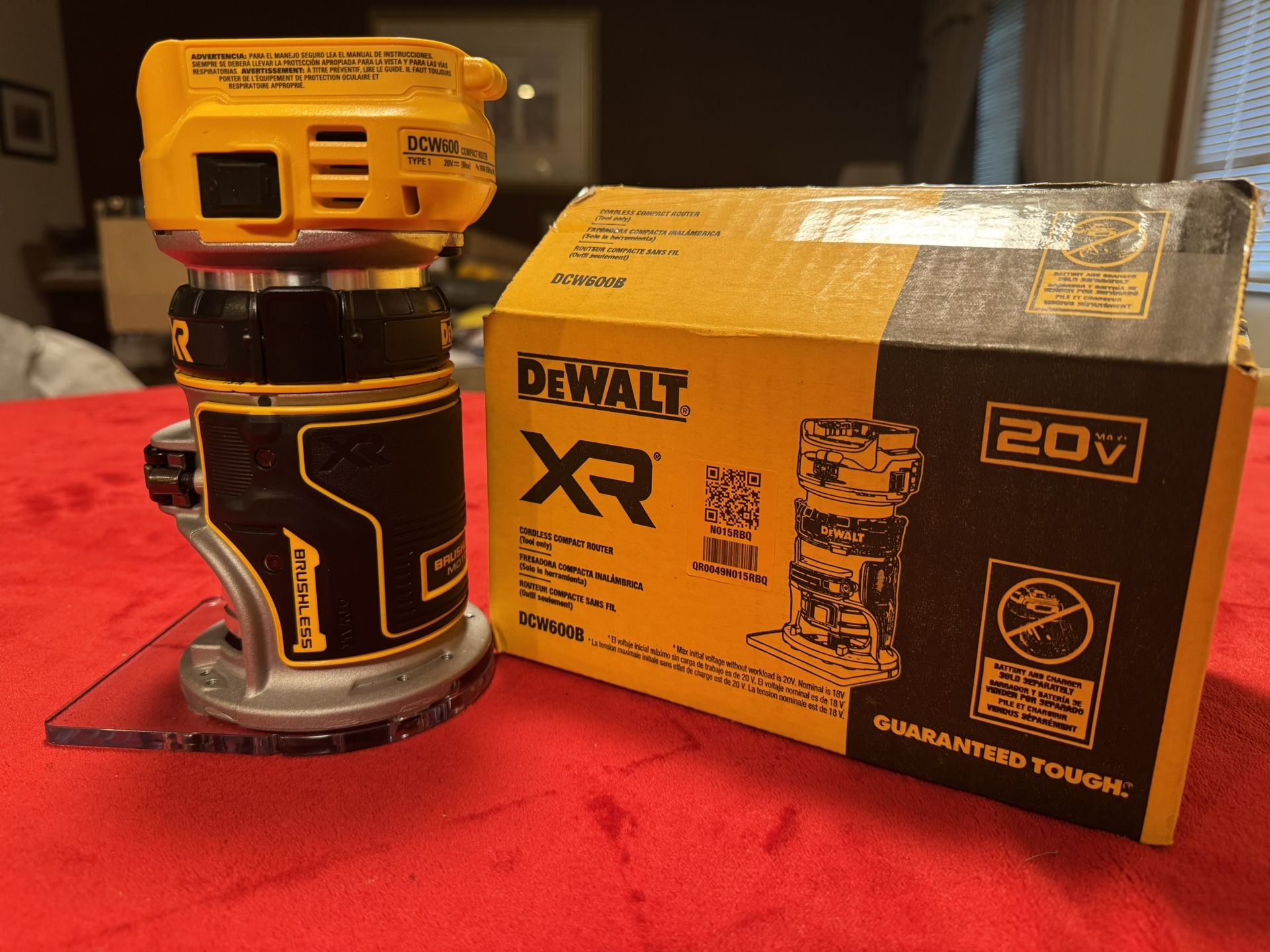 Brand new 2025 Dewalt 20V MAX XR Cordless Brushless Fixed Base Compact Router