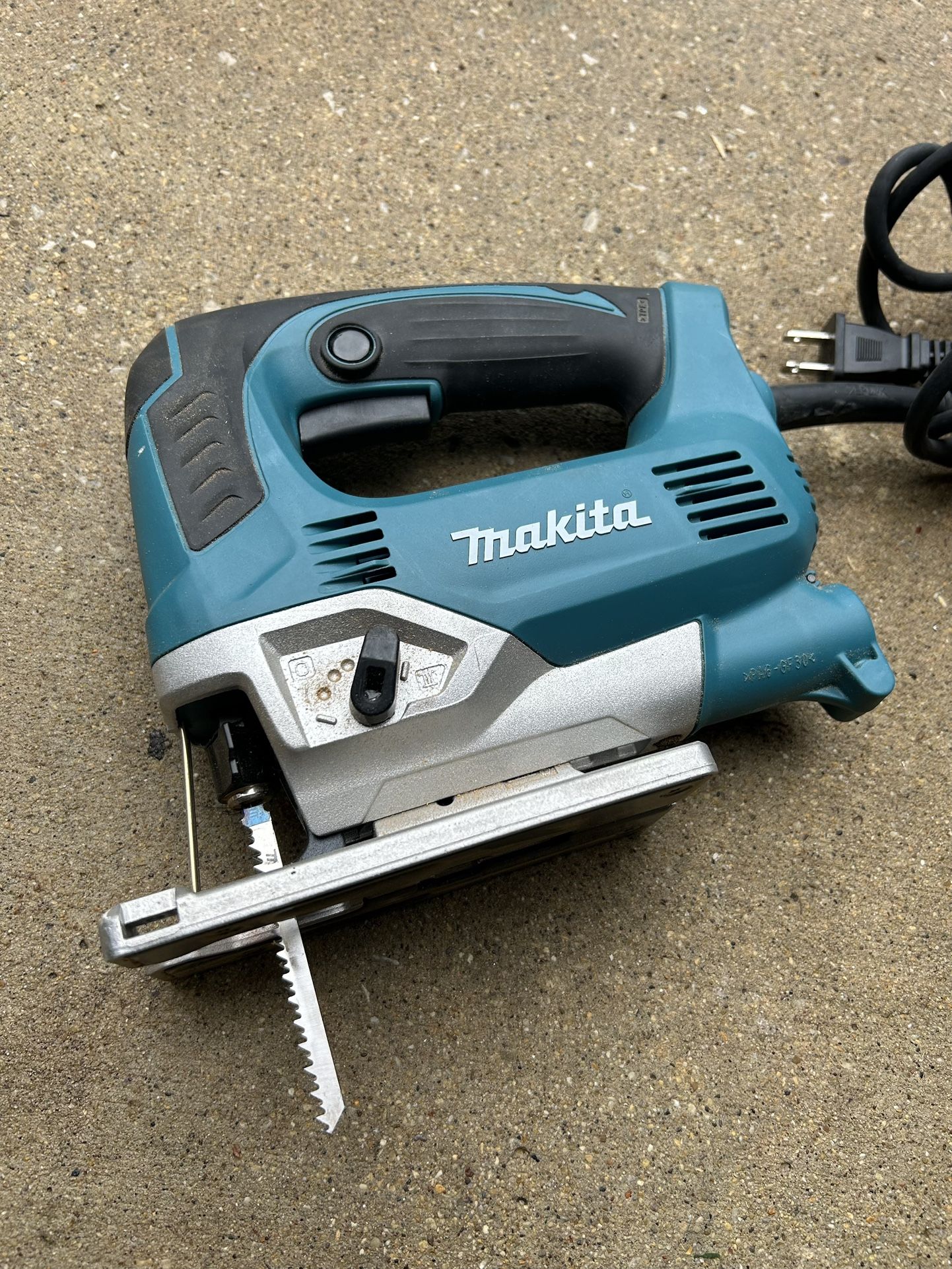 Makita Jigsaw JV0600k for Sale in Vernon Hills, IL OfferUp