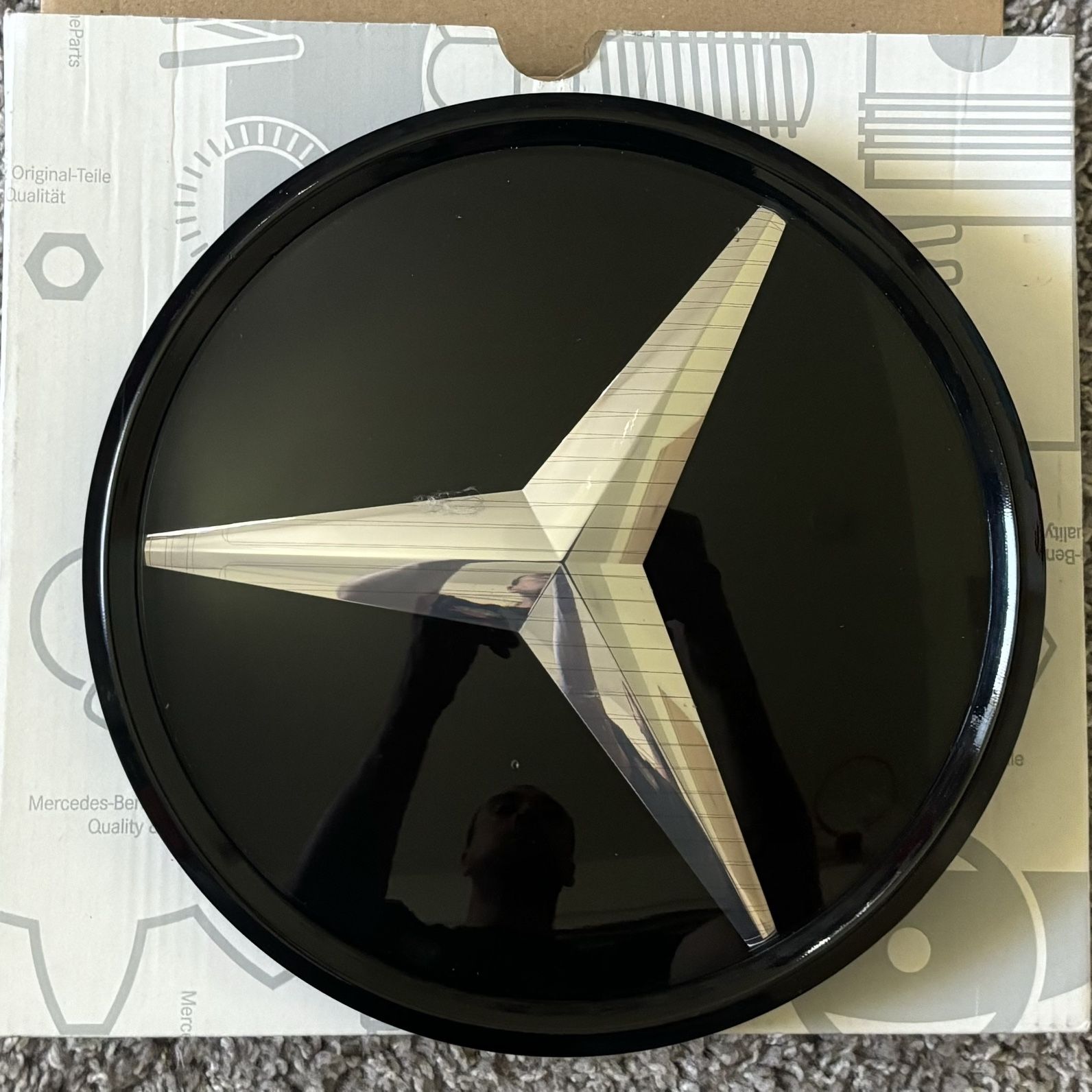 Mercedes Benz base plate A 000 888 05 00 for Sale in Irvine, CA - OfferUp