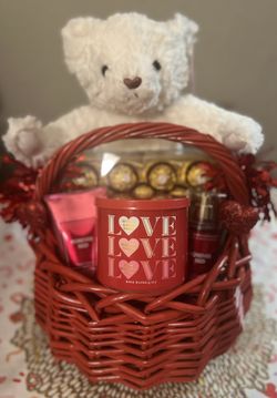  Valentines Great Gift Bath & Body works✨