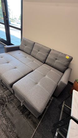 SECTIONAL WITH PULL OUT
