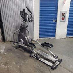 Spirit CE800 Elliptical Local Delivery Available 