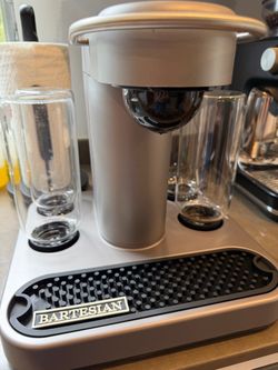 Bartesian Premium Cocktail Maker + 5 Bottles – Model 55300