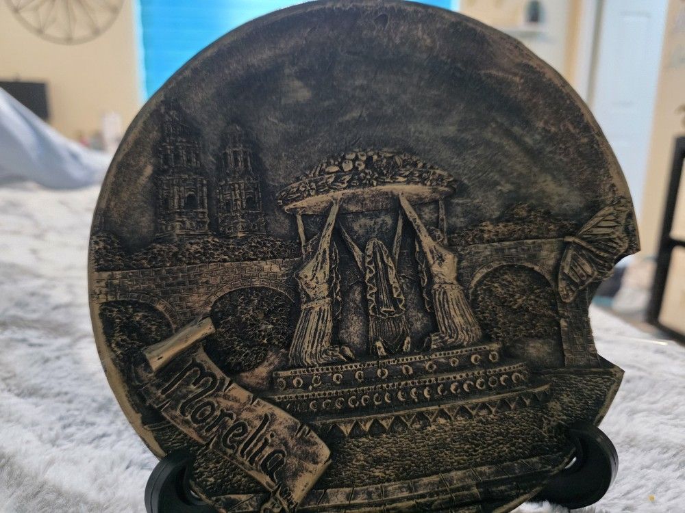 Vuntage Hand Painted Wall Decor