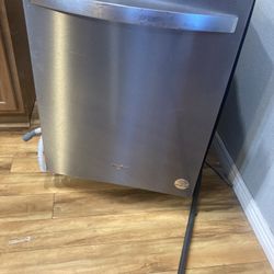 Whirl, pool, dishwasher