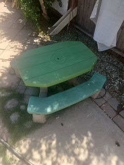 Free toddler tikes table