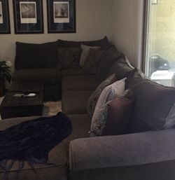 Sectional couch charcoal grey/chocolate color