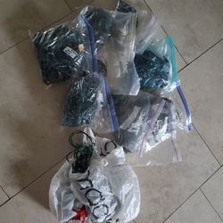 https://offerup.co/faYXKzQFnY?$deeplink_path=/redirect/ 10 Multicolor Christmas Tree Lights  Sm Bag $3 Lg Bag $5ear