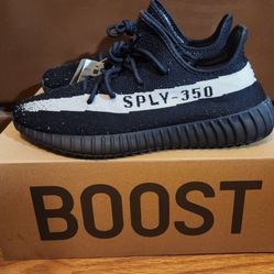 Adidas Yeezy 350 V2 "Core Black White" Size 12